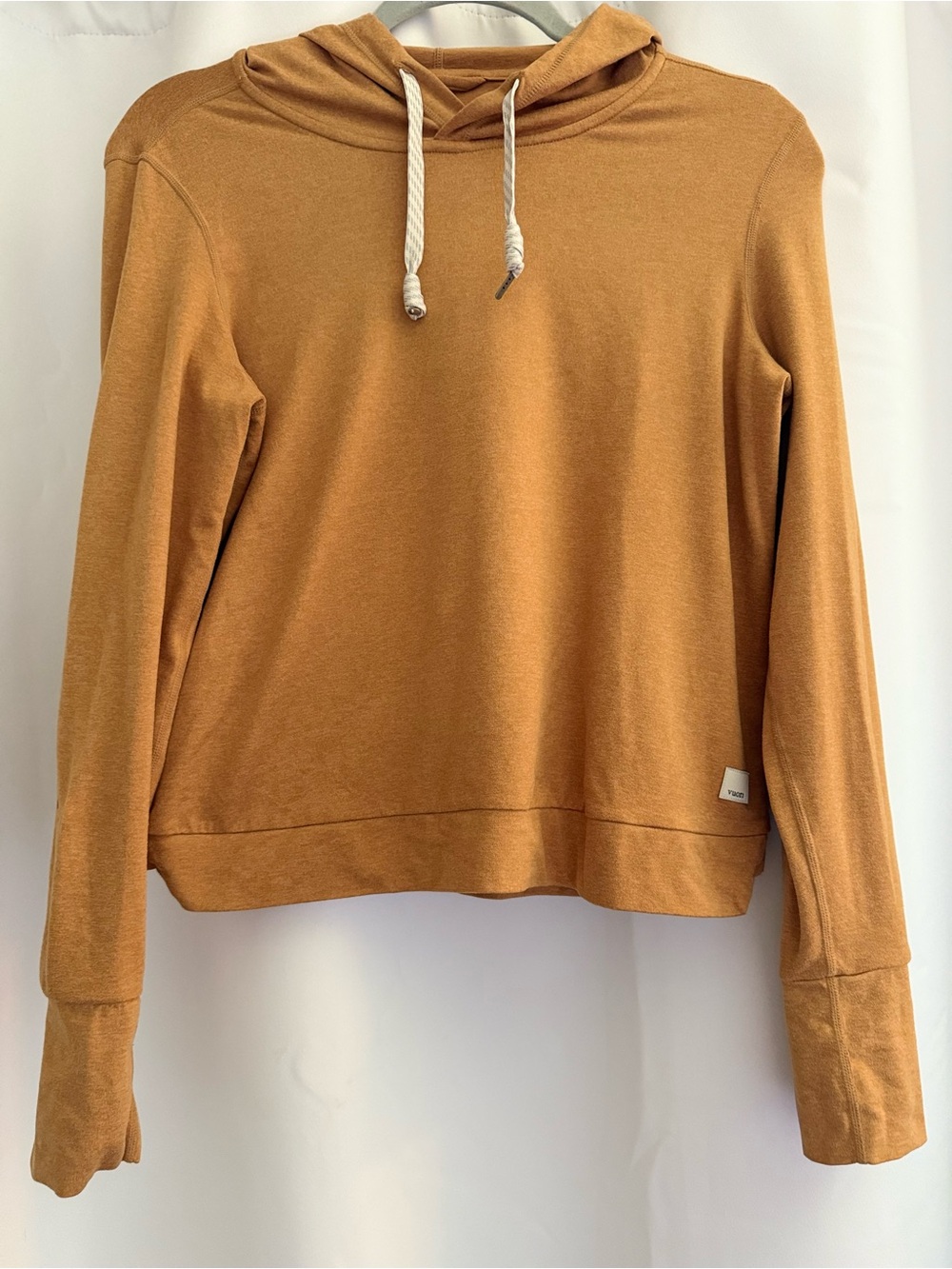 Vuori Women’s halo essential Hooded Pullover Sweatshirt in flax heather